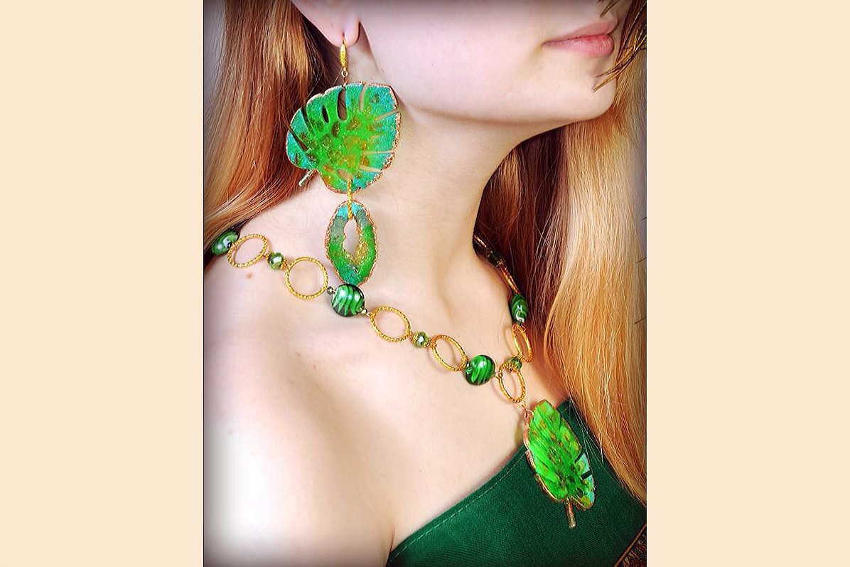 ---
hand_made_0000012-