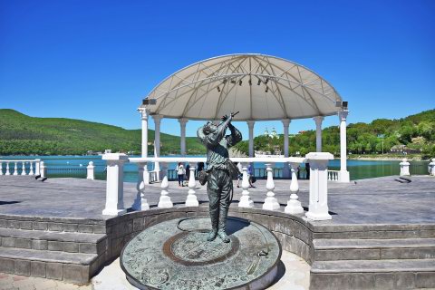 ����: ������������ ������ � �����-�����